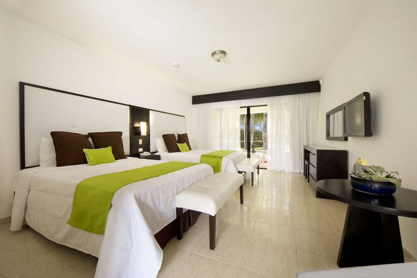 expedia-3166134-25