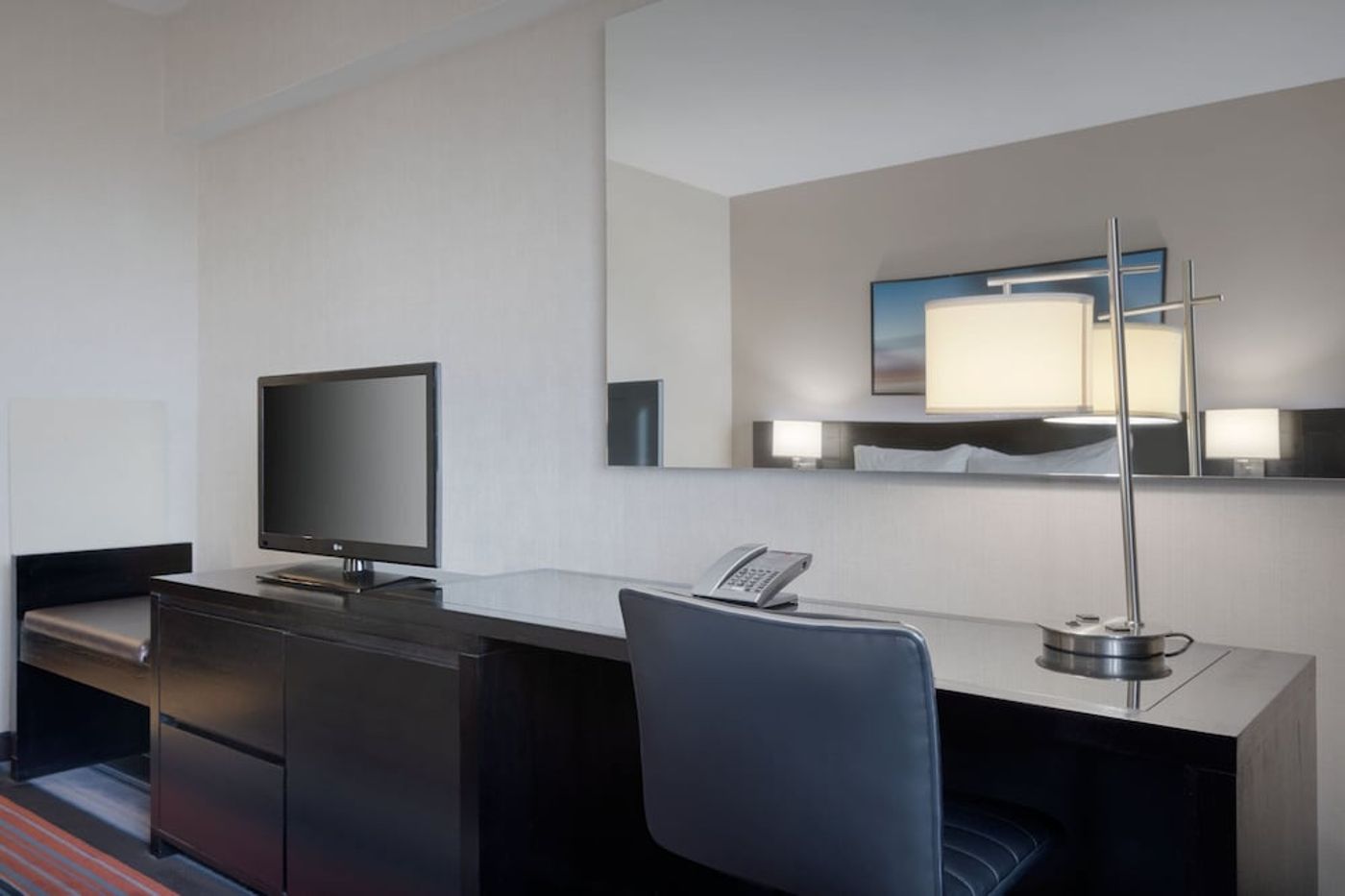 expedia-3157969-9