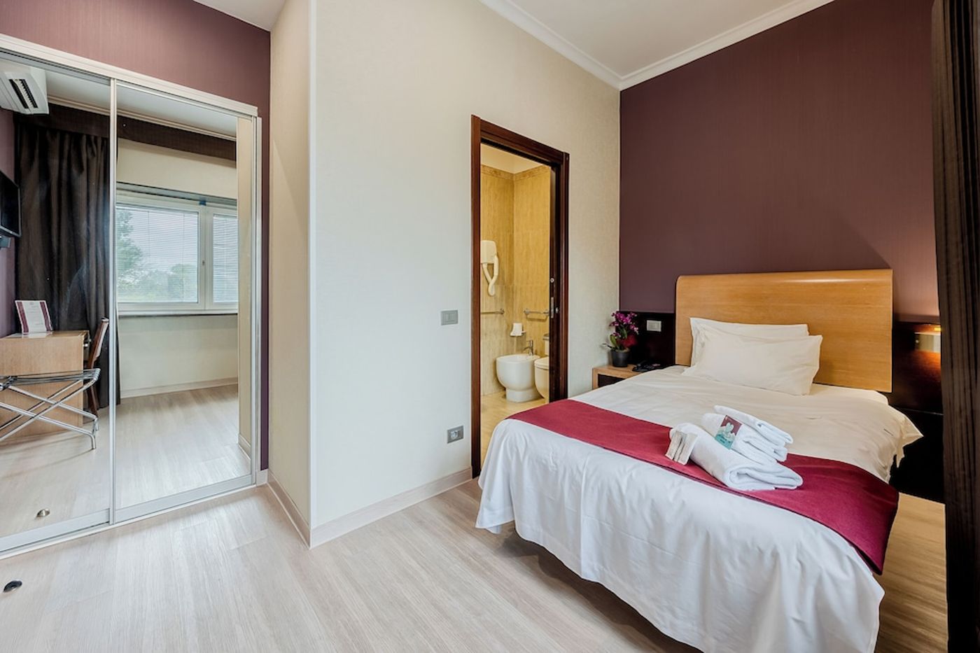 expedia-3165135-6