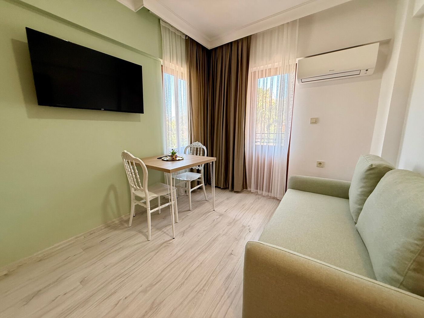  Babadan Rooms & Suites