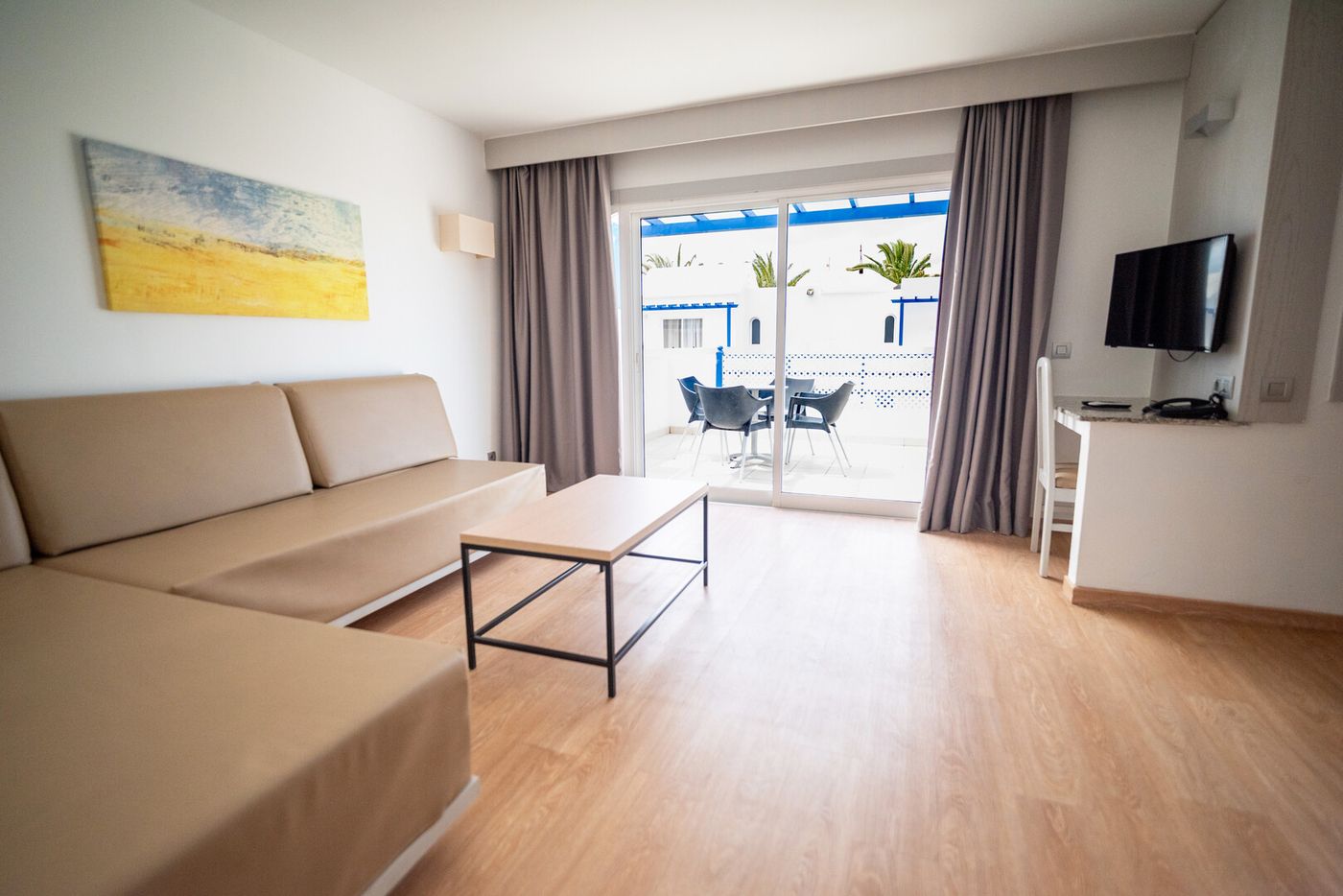 21.01.26 HL Paradise Island