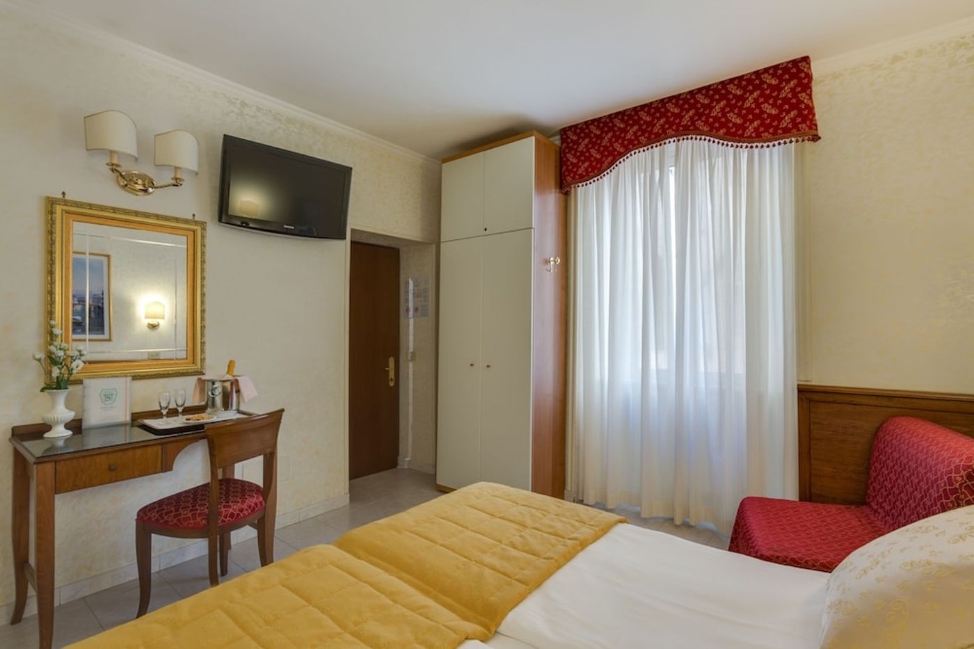 expedia-3165123-21