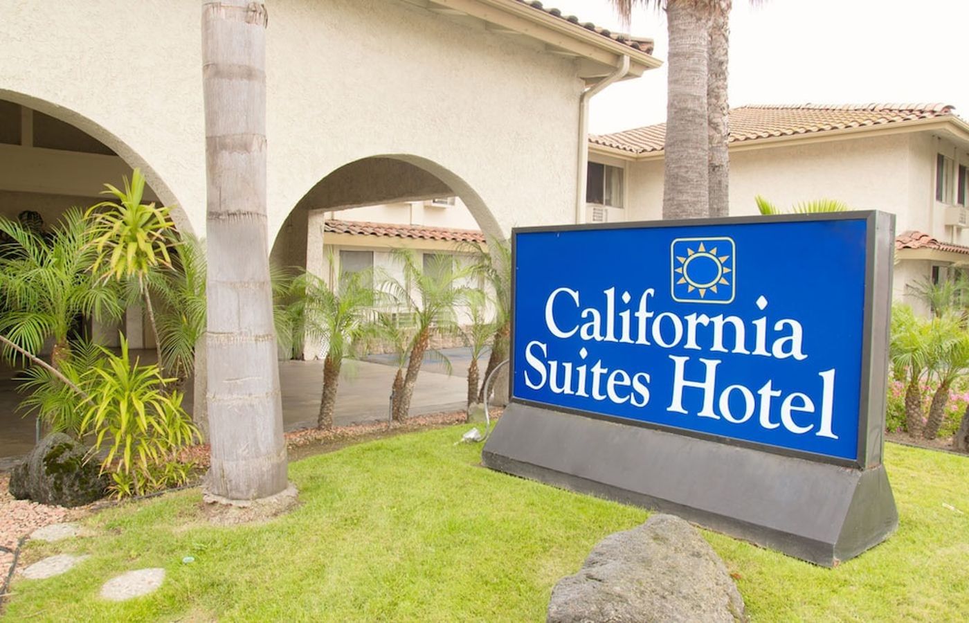 expedia-3158914-1