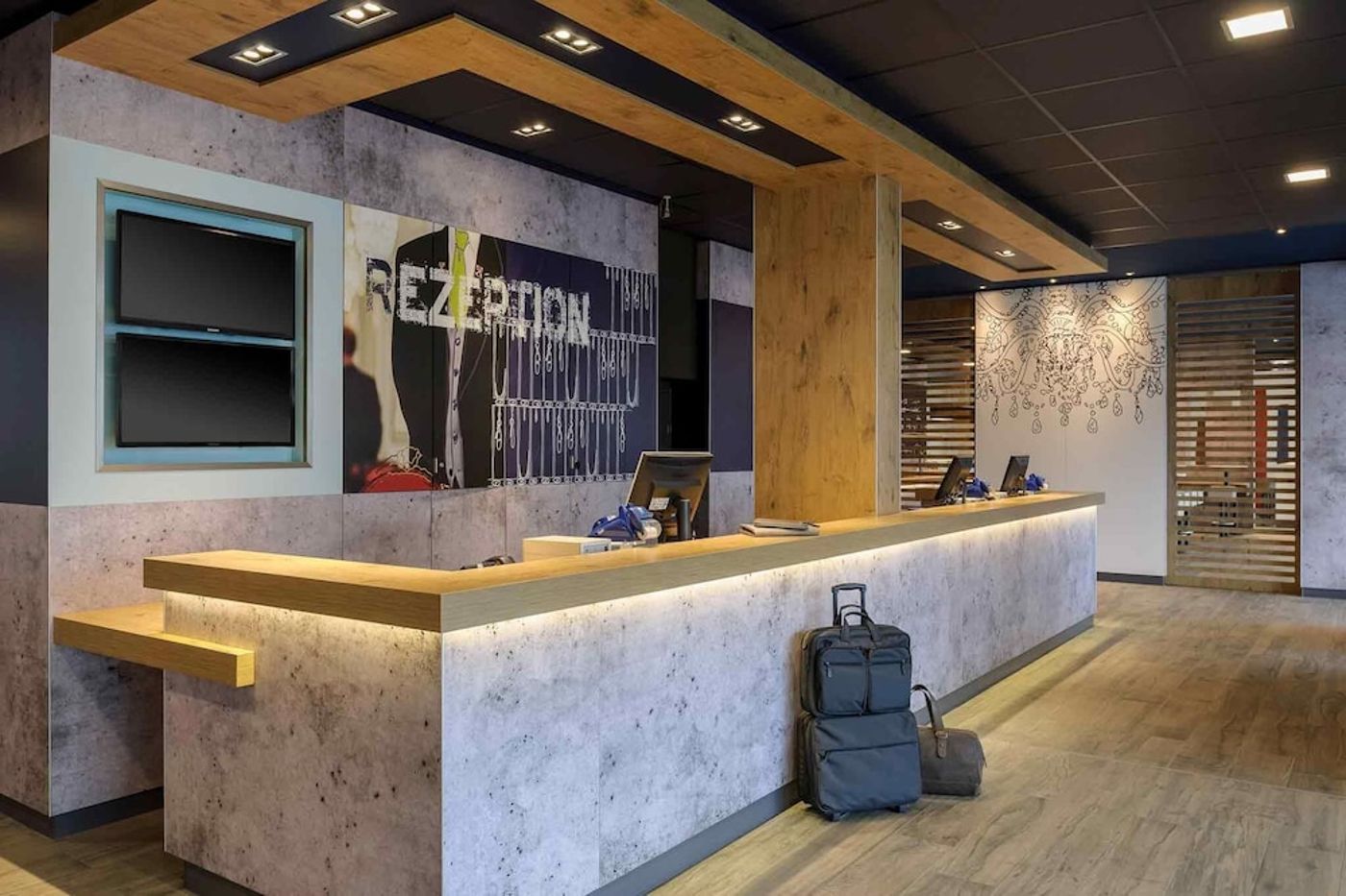 expedia-3162030-8