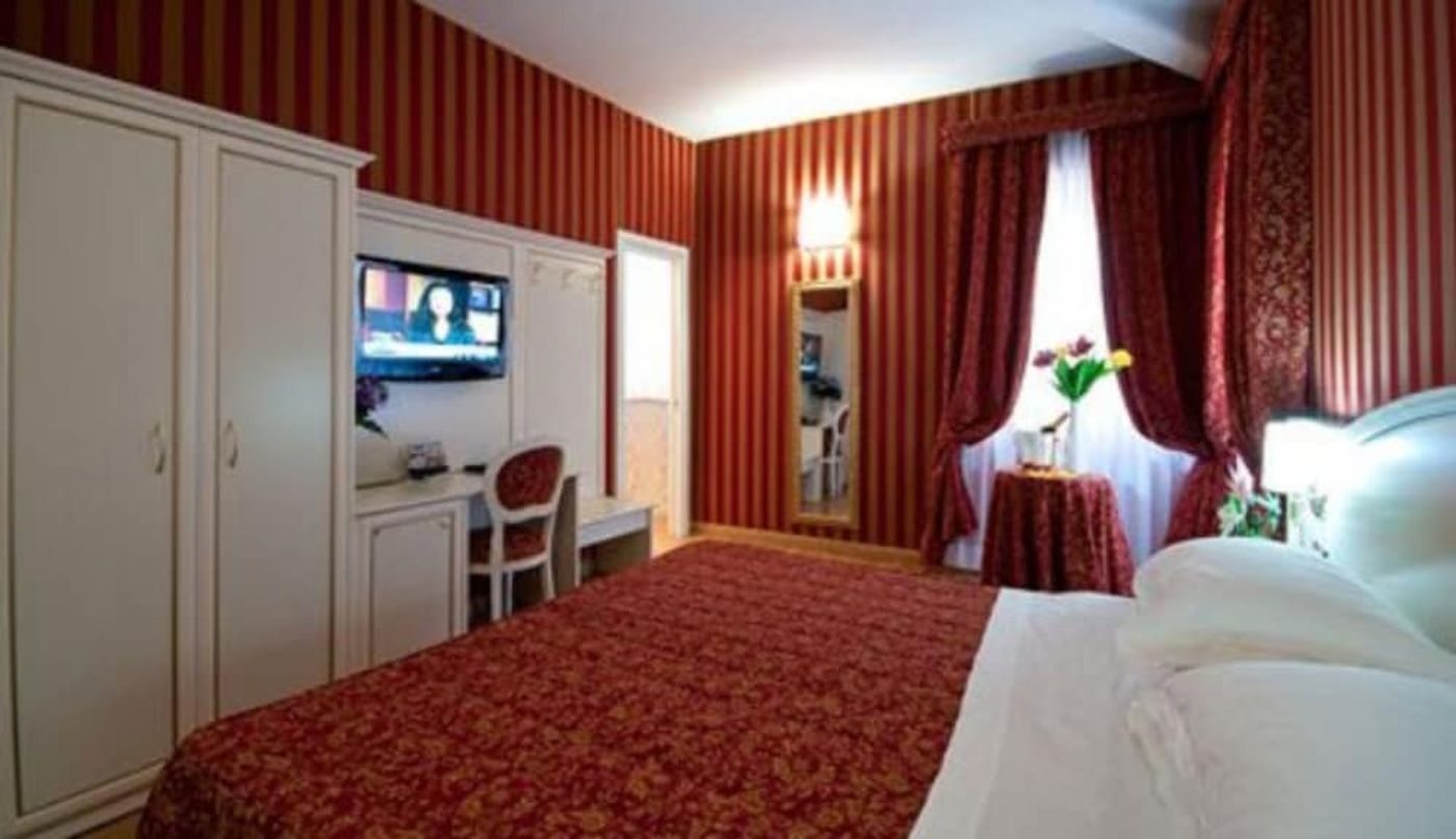 expedia-3165624-28