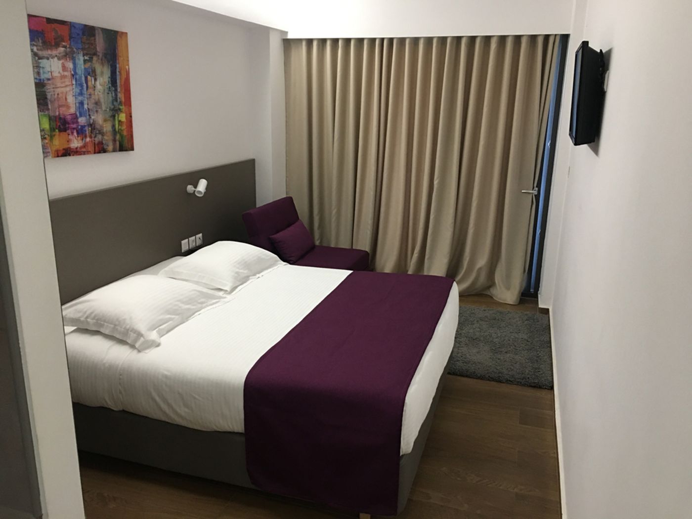 Oasis Apts & Rooms