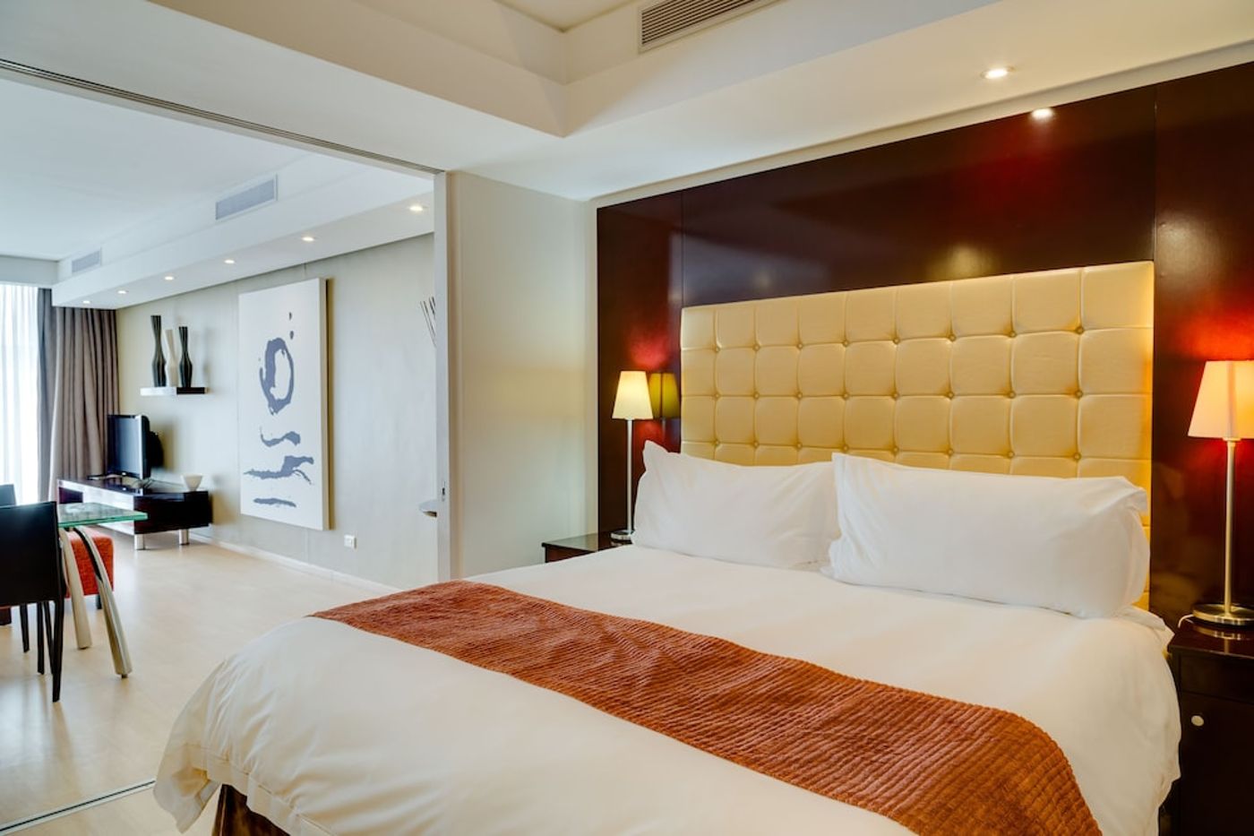 expedia-3165575-25
