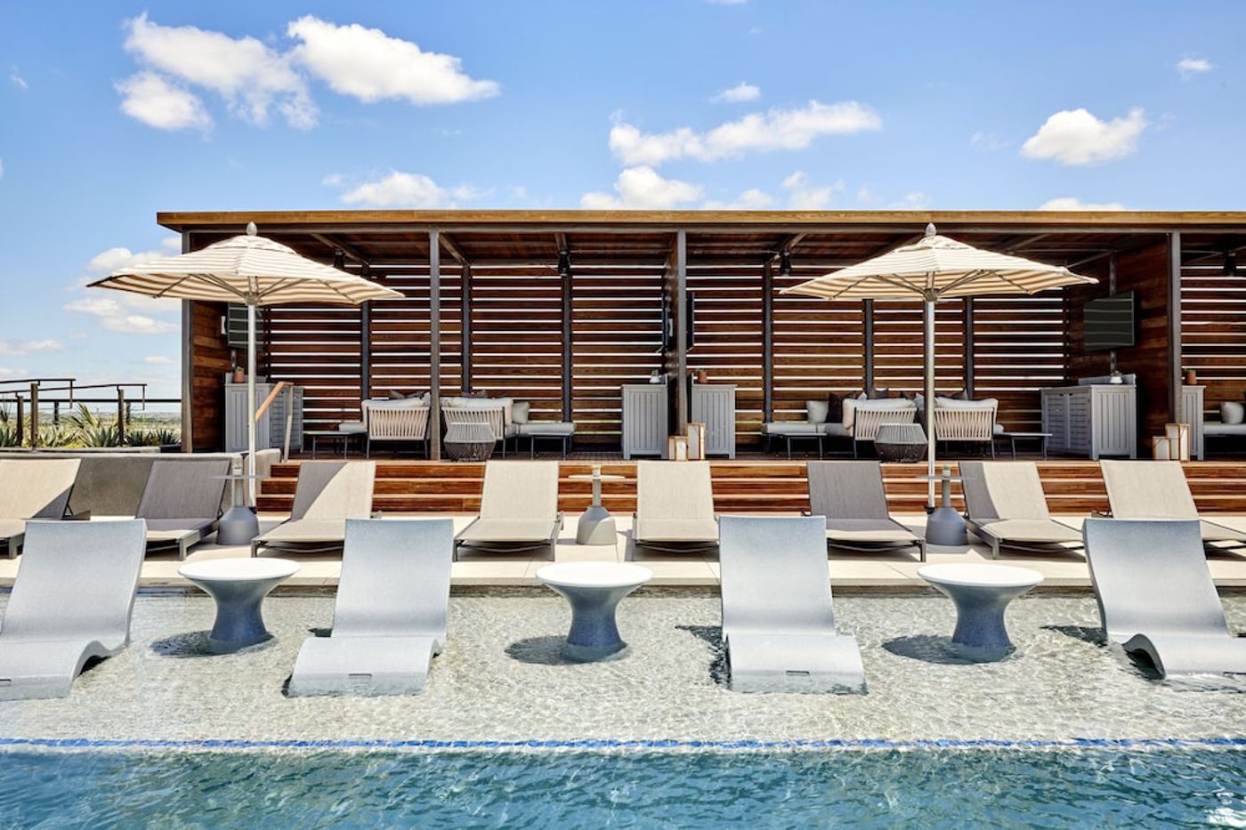 expedia-3158120-4