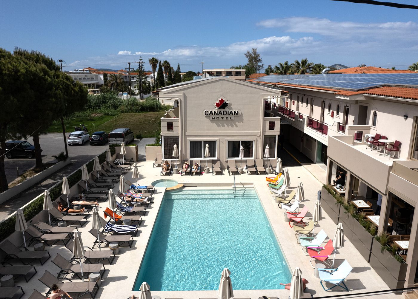 CANADIAN CLASSIC HOTEL