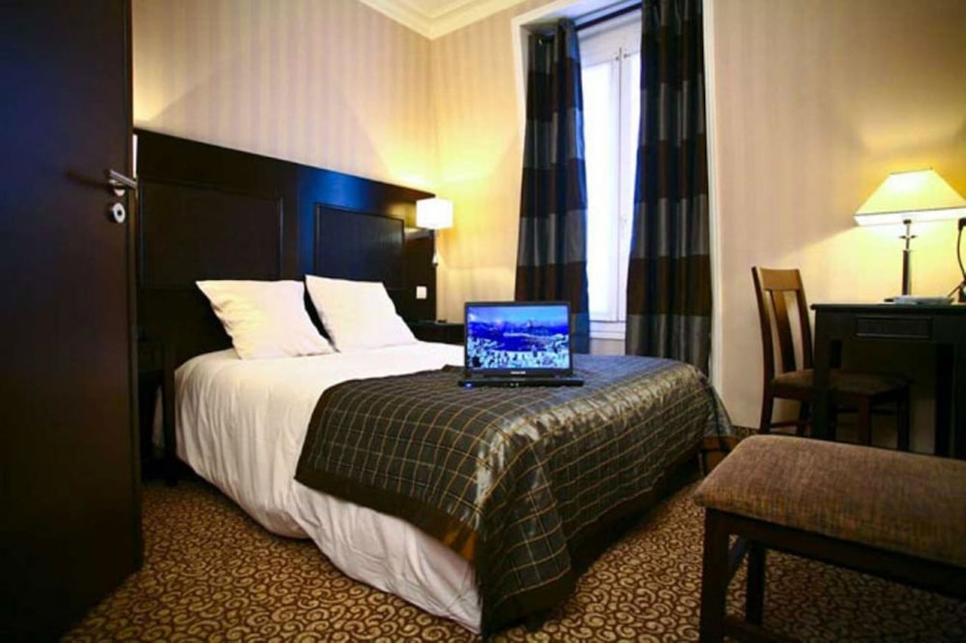 expedia-3043379-6