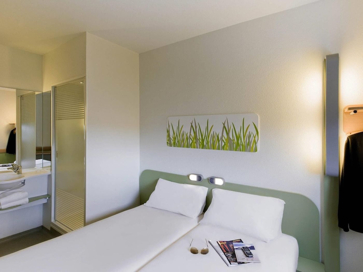 expedia-3163196-10