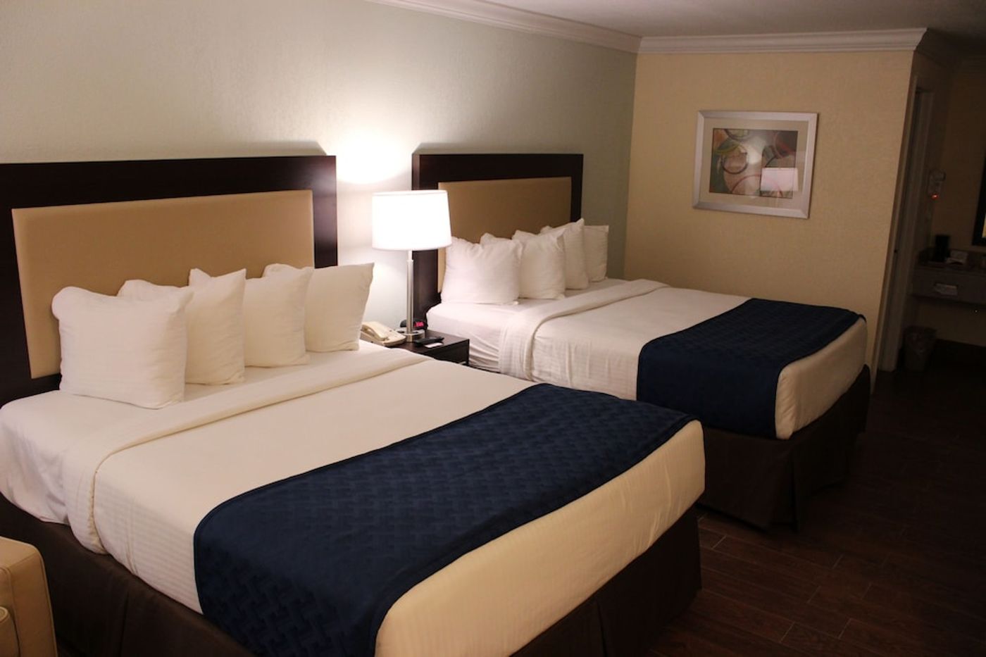 expedia-3165898-25