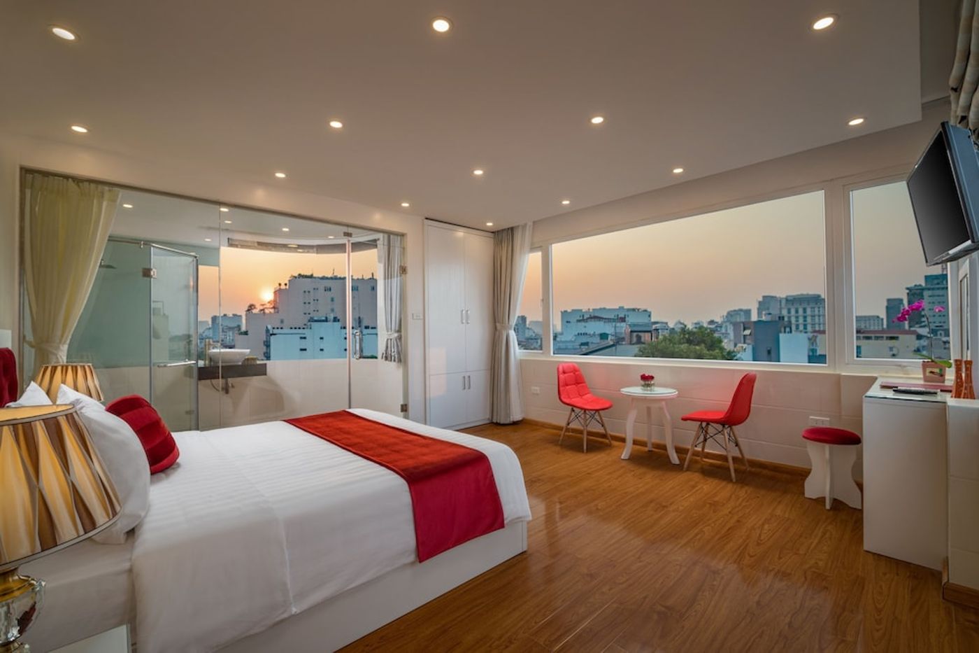 expedia-3163062-12