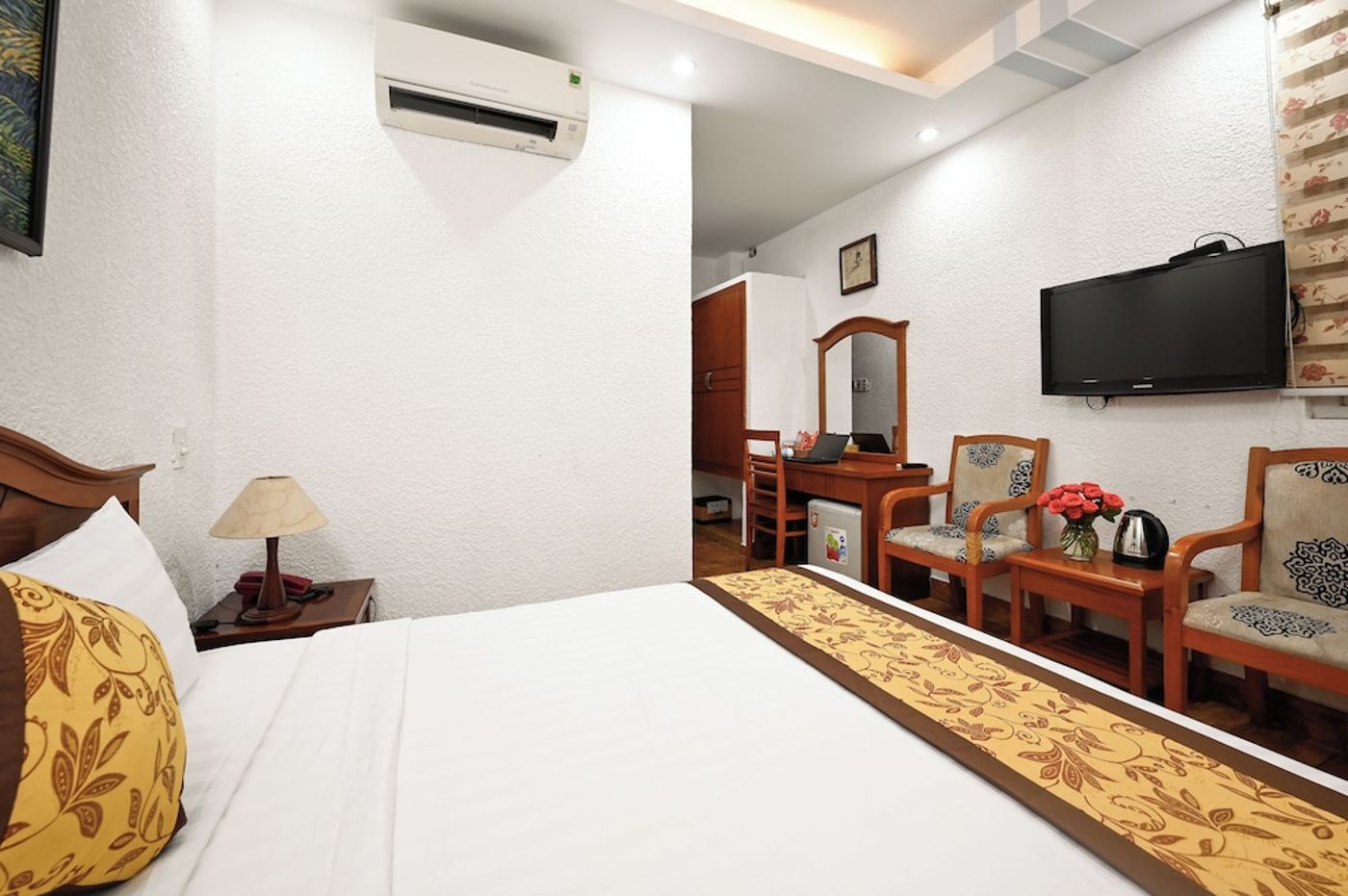expedia-3163160-13