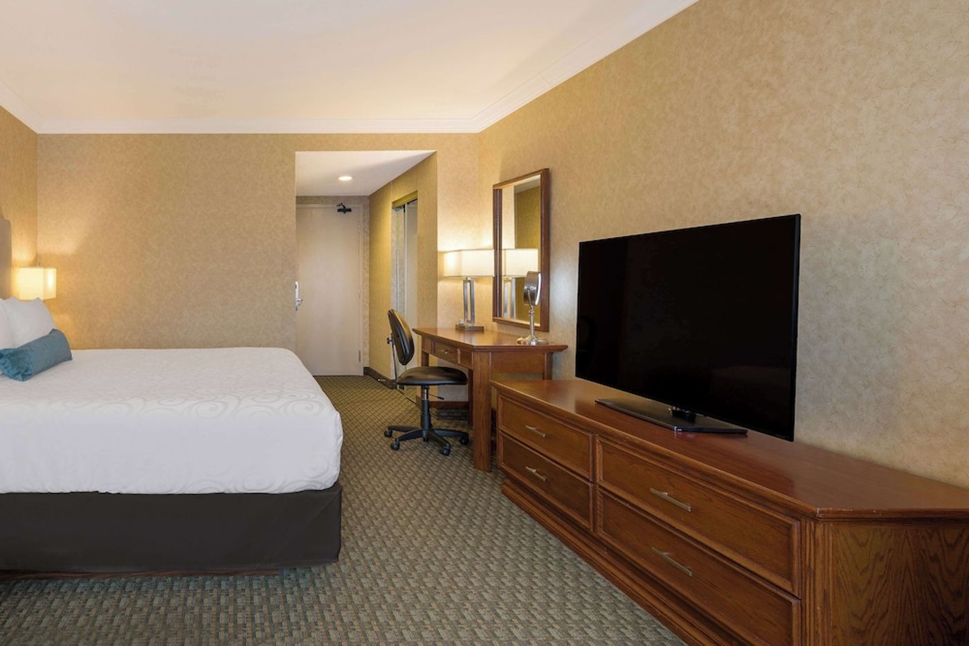 expedia-3163972-24