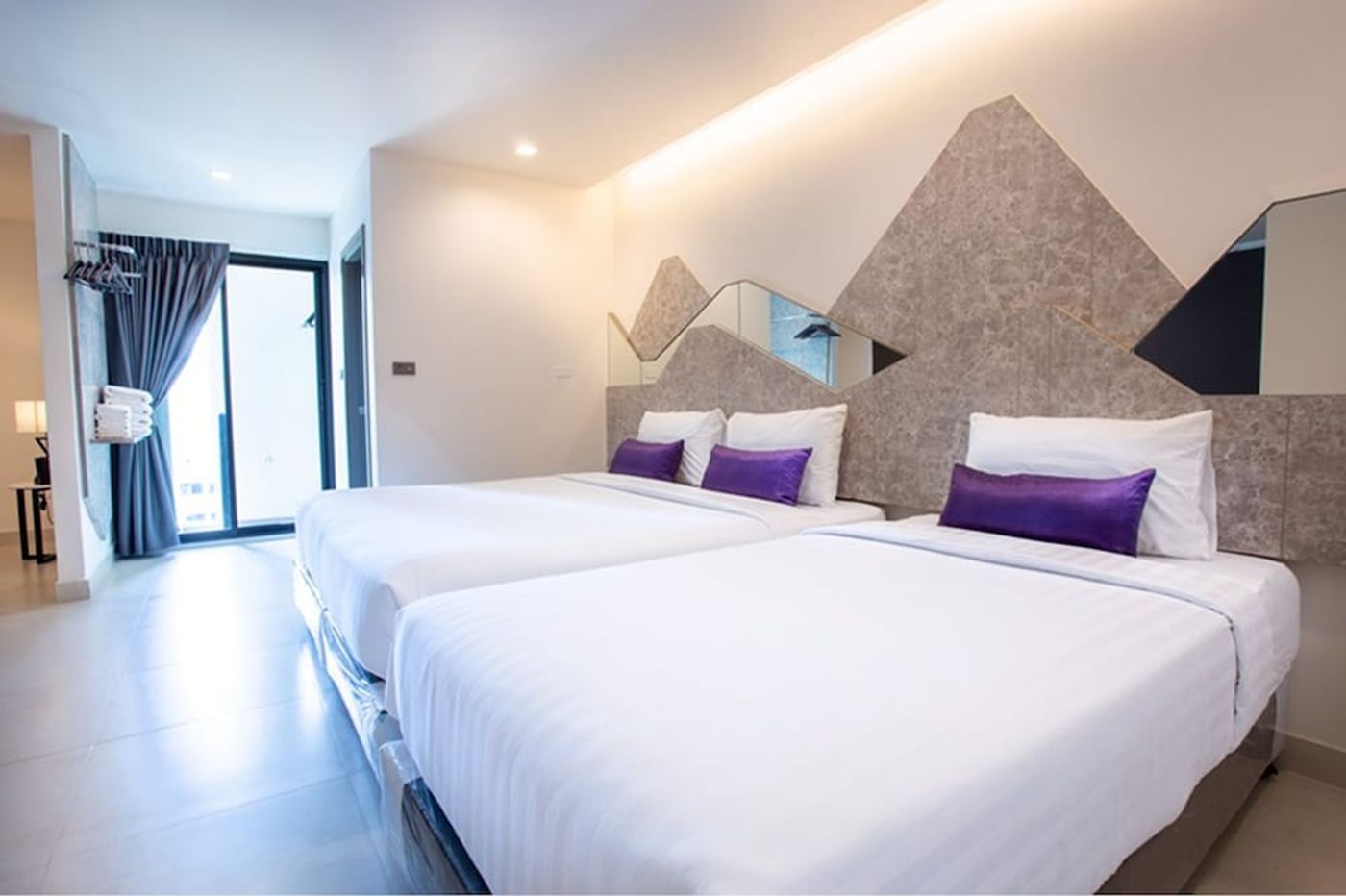 expedia-3165726-30