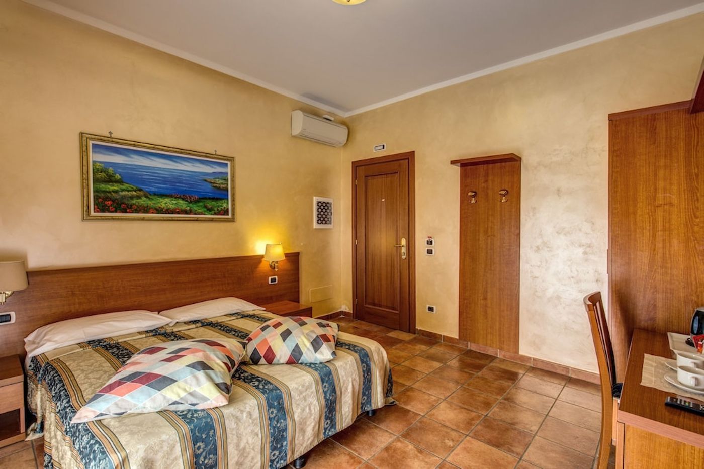 expedia-3163350-25