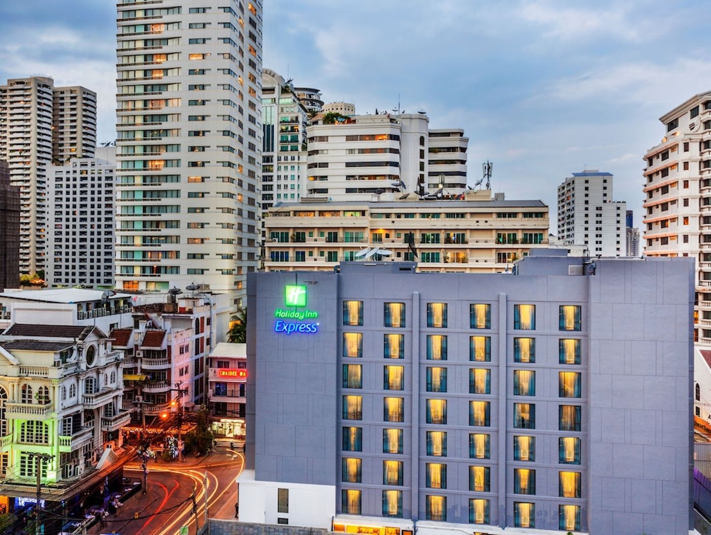 expedia-3162895-4
