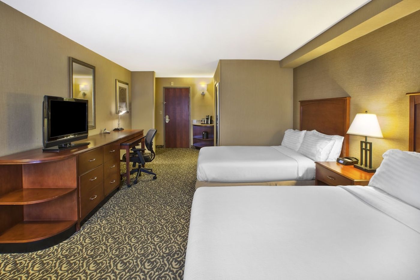 expedia-3159377-10