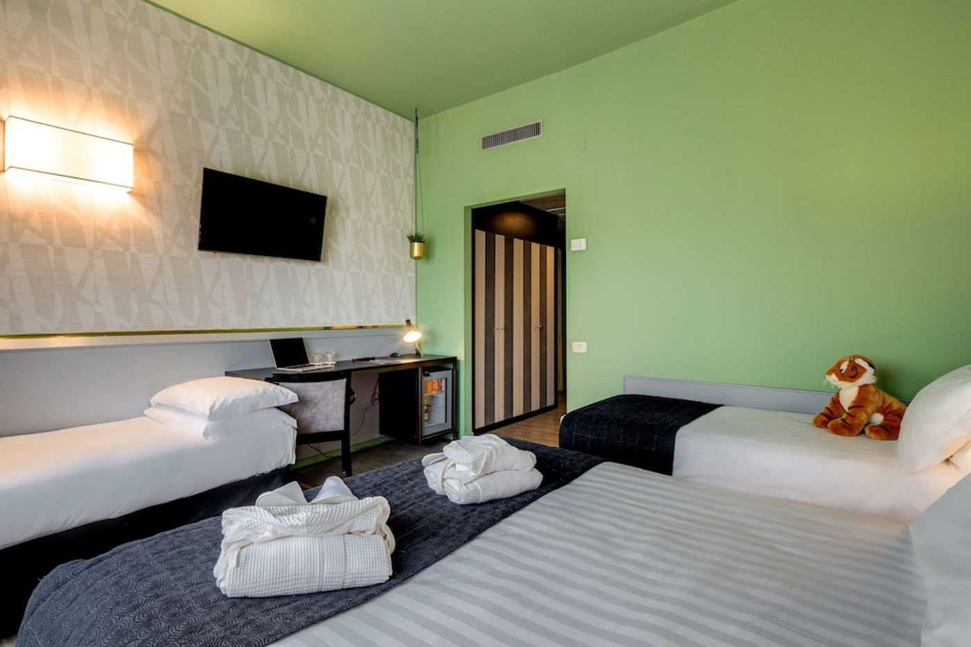 expedia-3158482-4