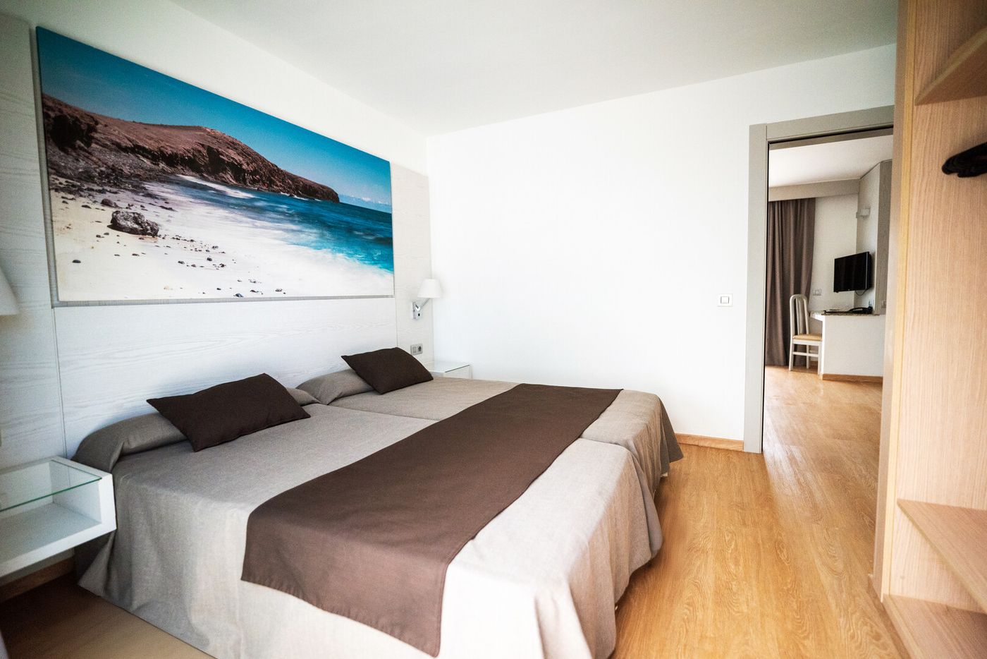 21.01.26 HL Paradise Island