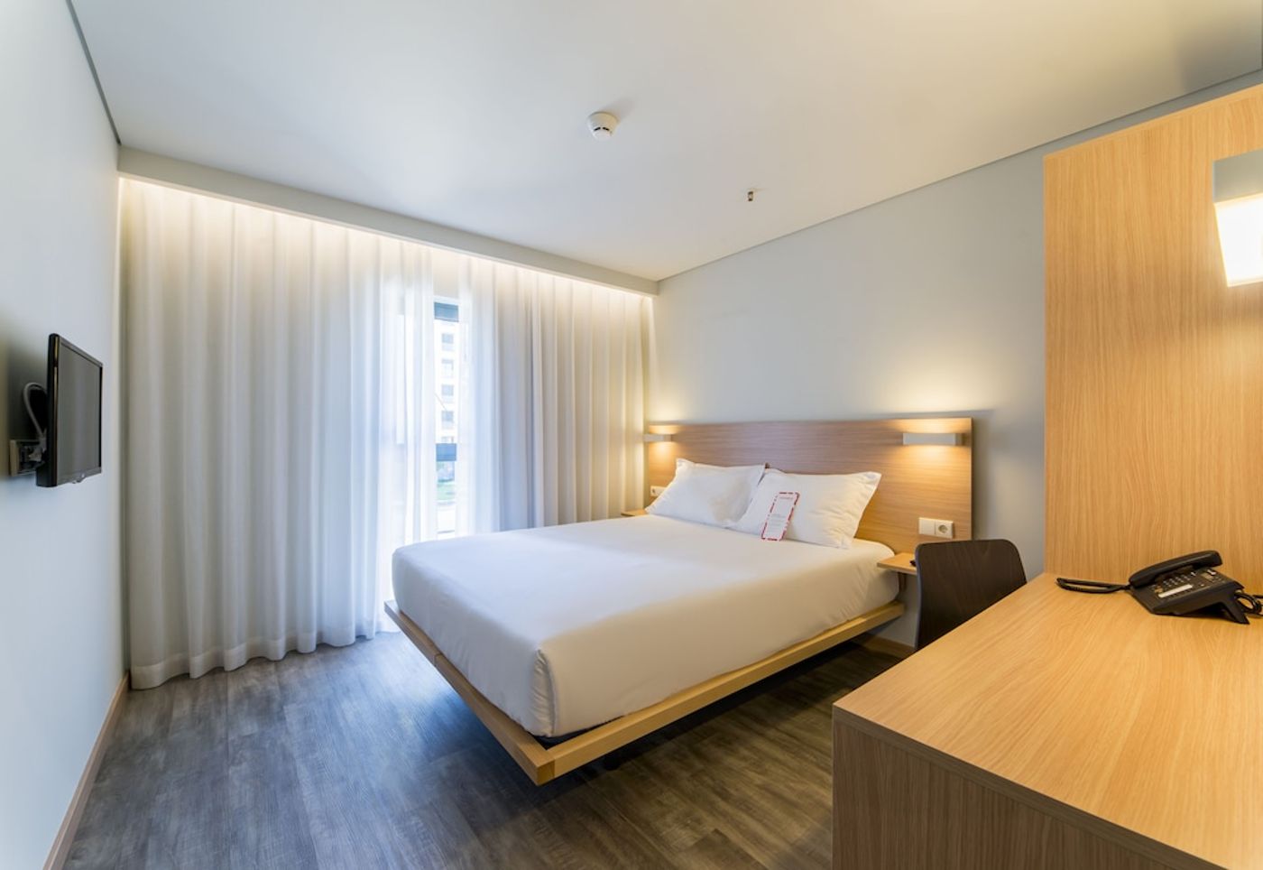expedia-3165738-12