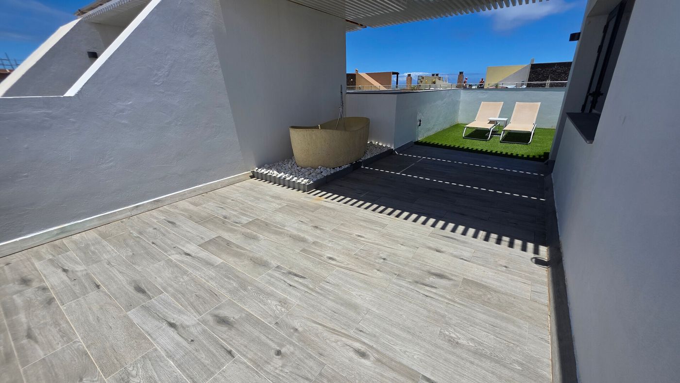 09.09.26 Esmeralda Cotillo Homes by LIVVO