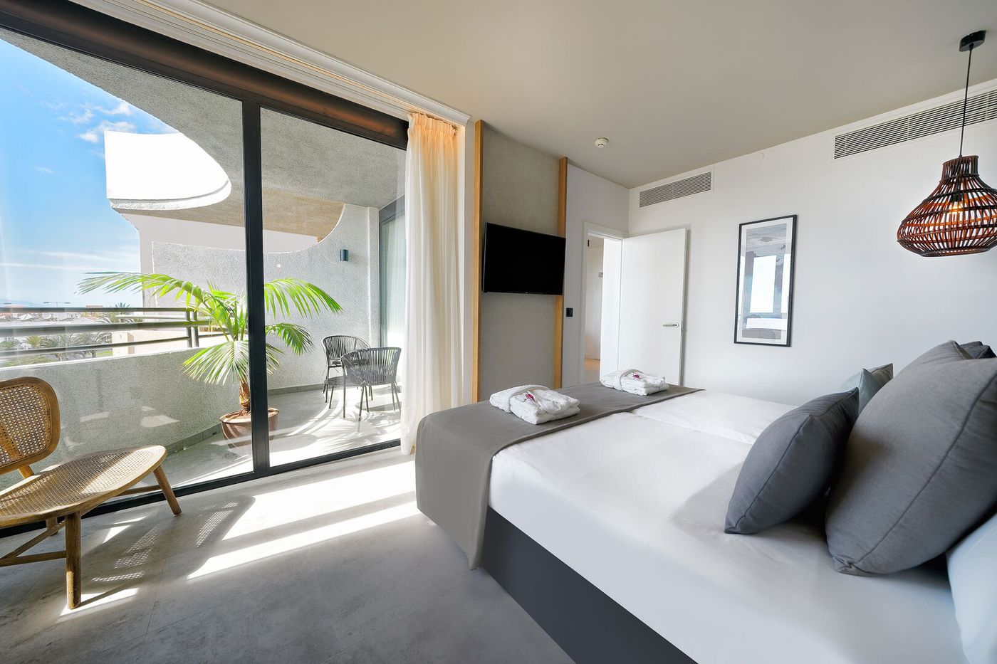 02/01/26 Hovima Suites Costa Adeje