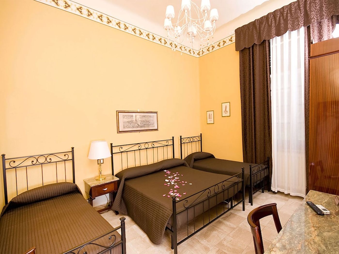 expedia-3159363-12