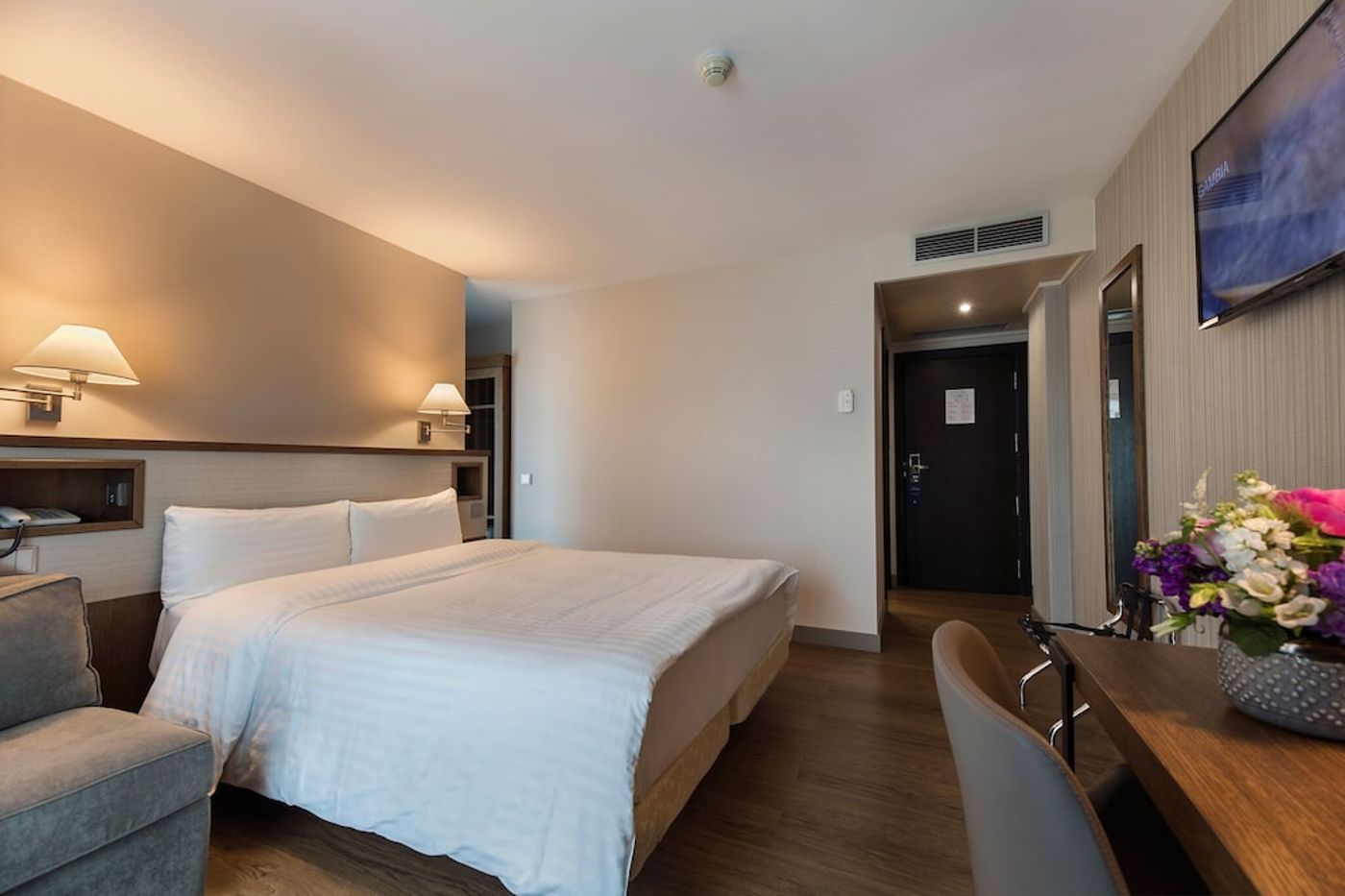 expedia-3165573-5