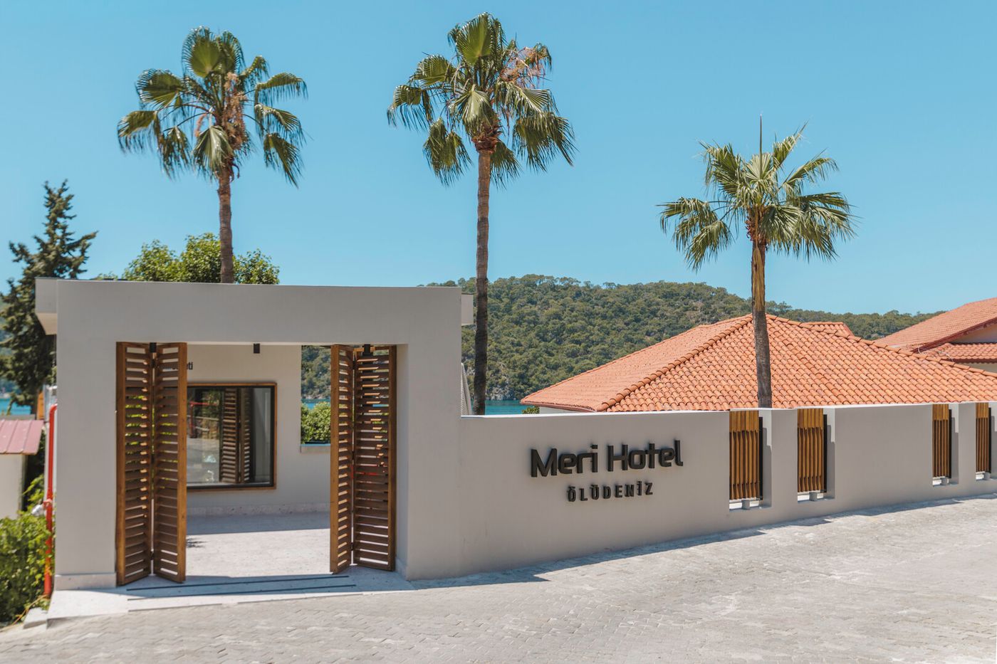 Meri Hotel