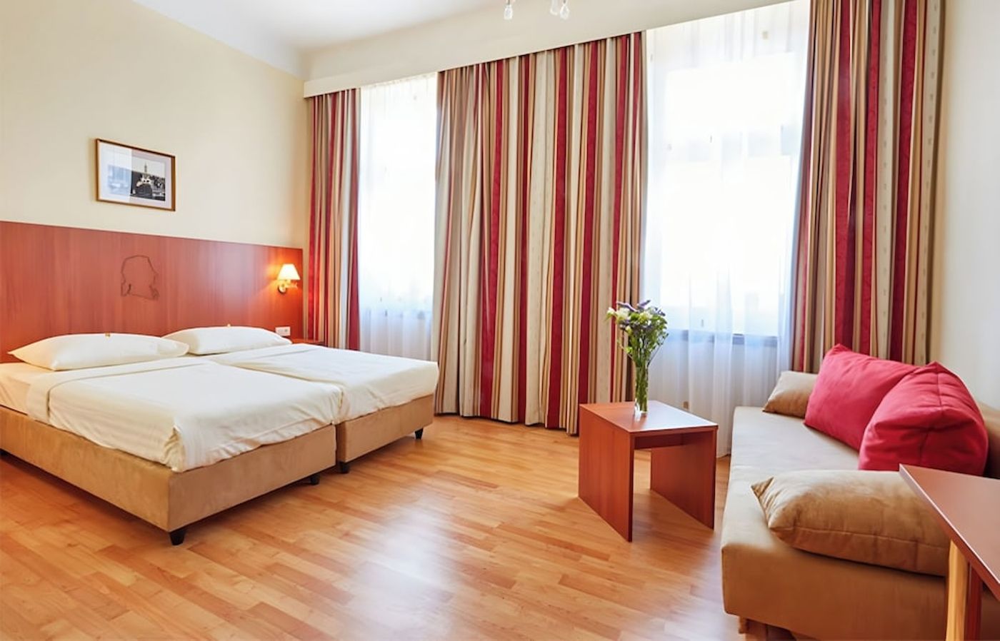 expedia-3054347-2
