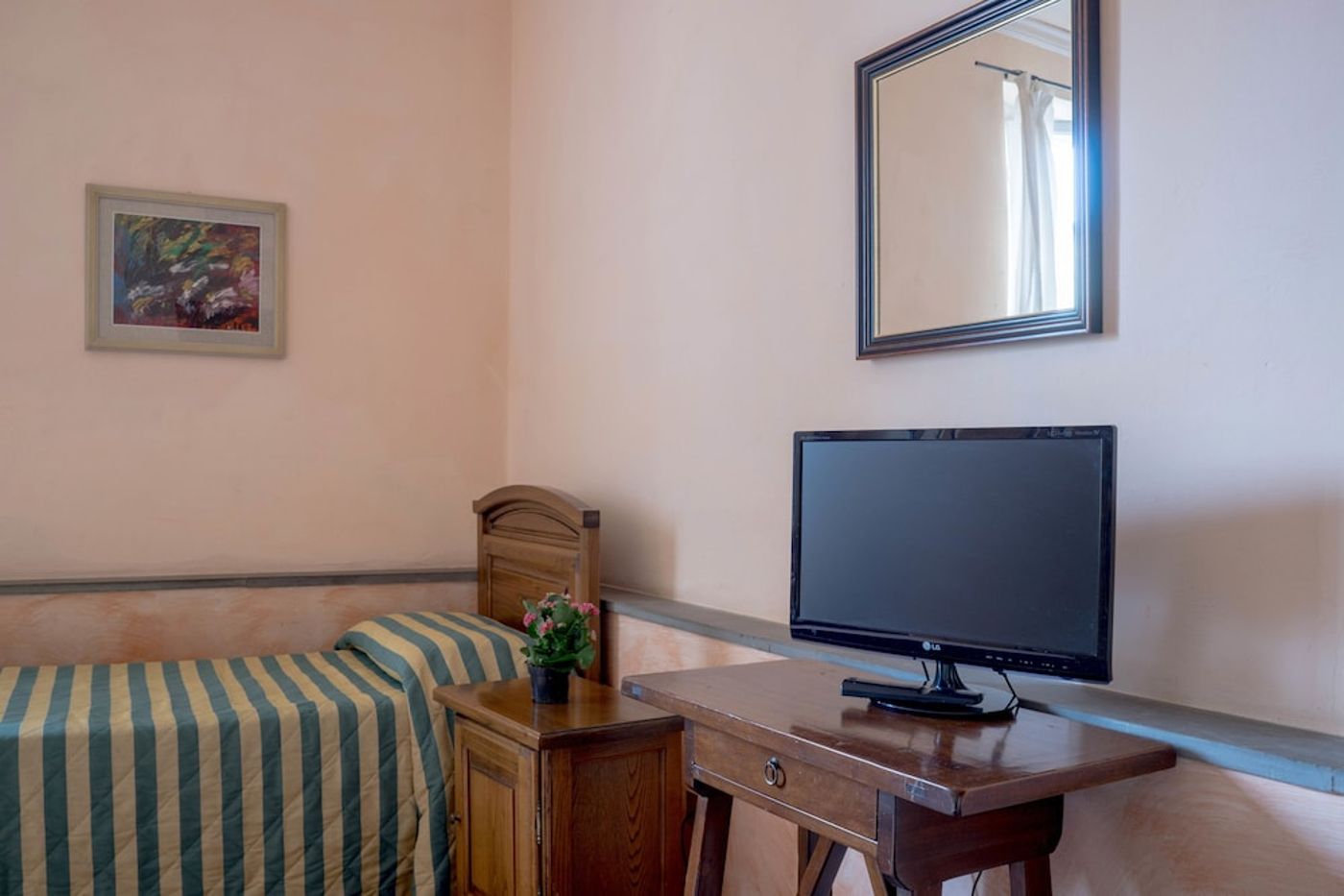 expedia-3160593-10