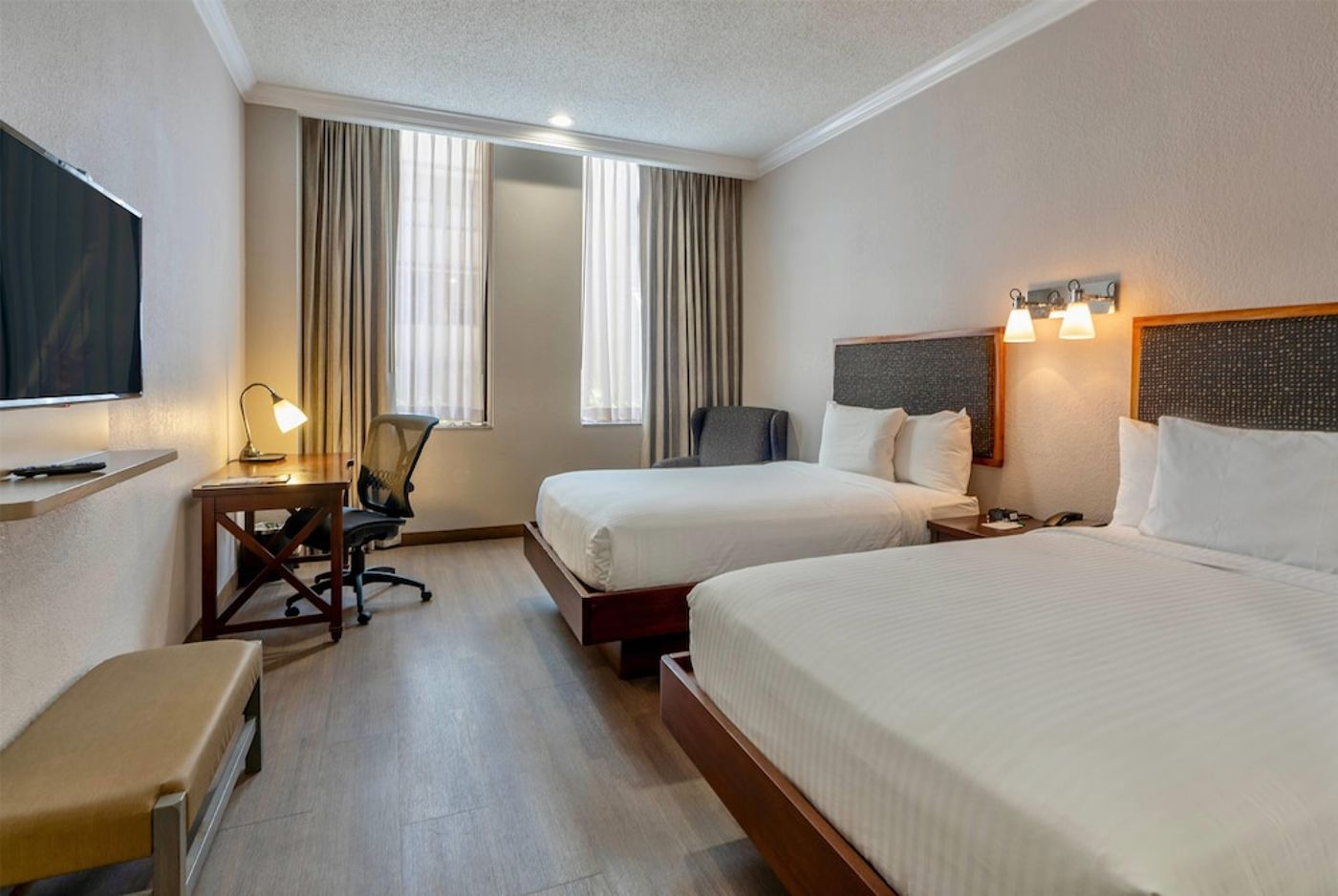 expedia-3161461-12