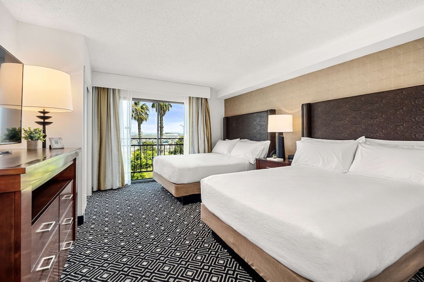expedia-3158696-18