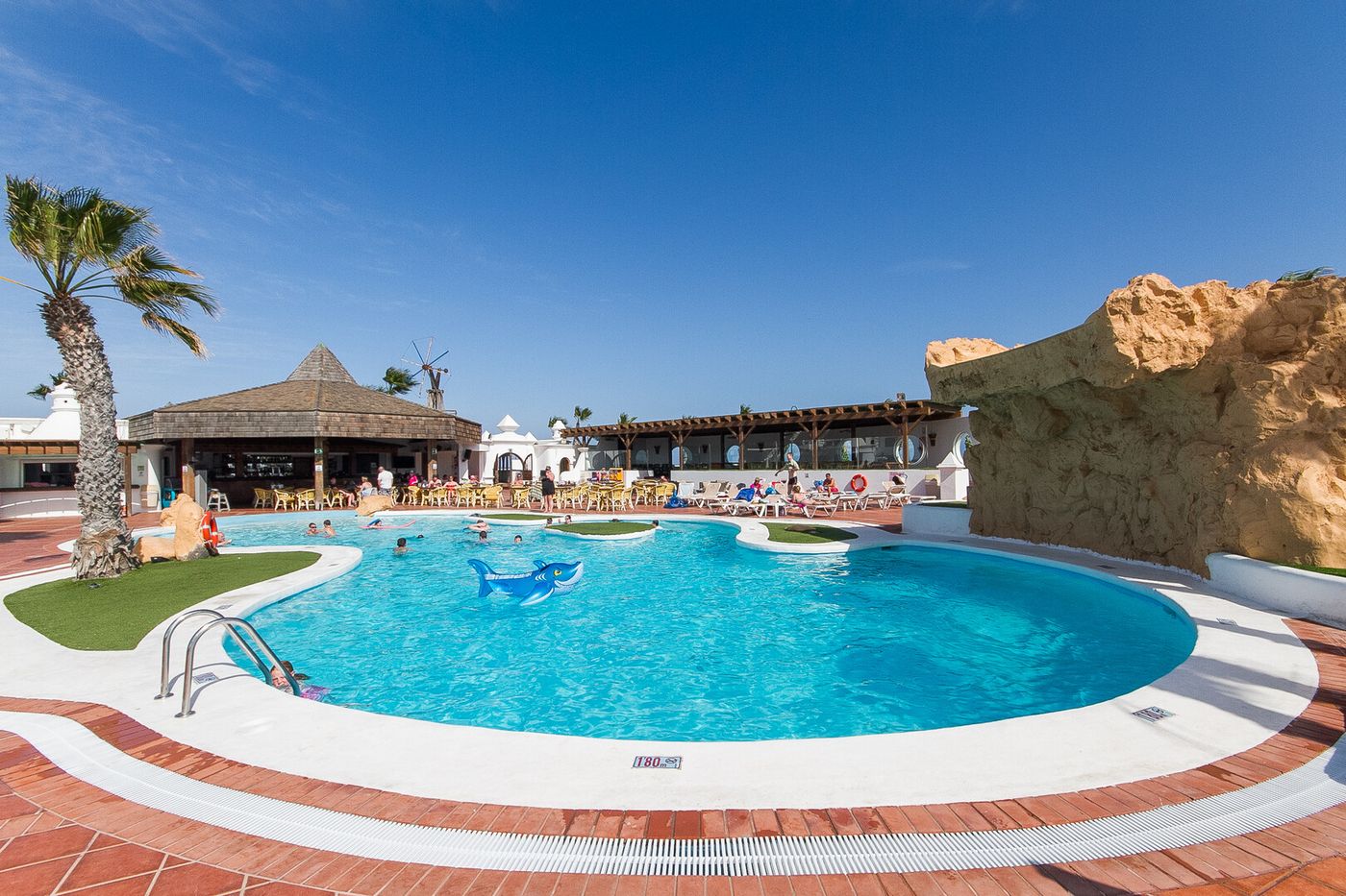22.10.26 Sands Beach Resort