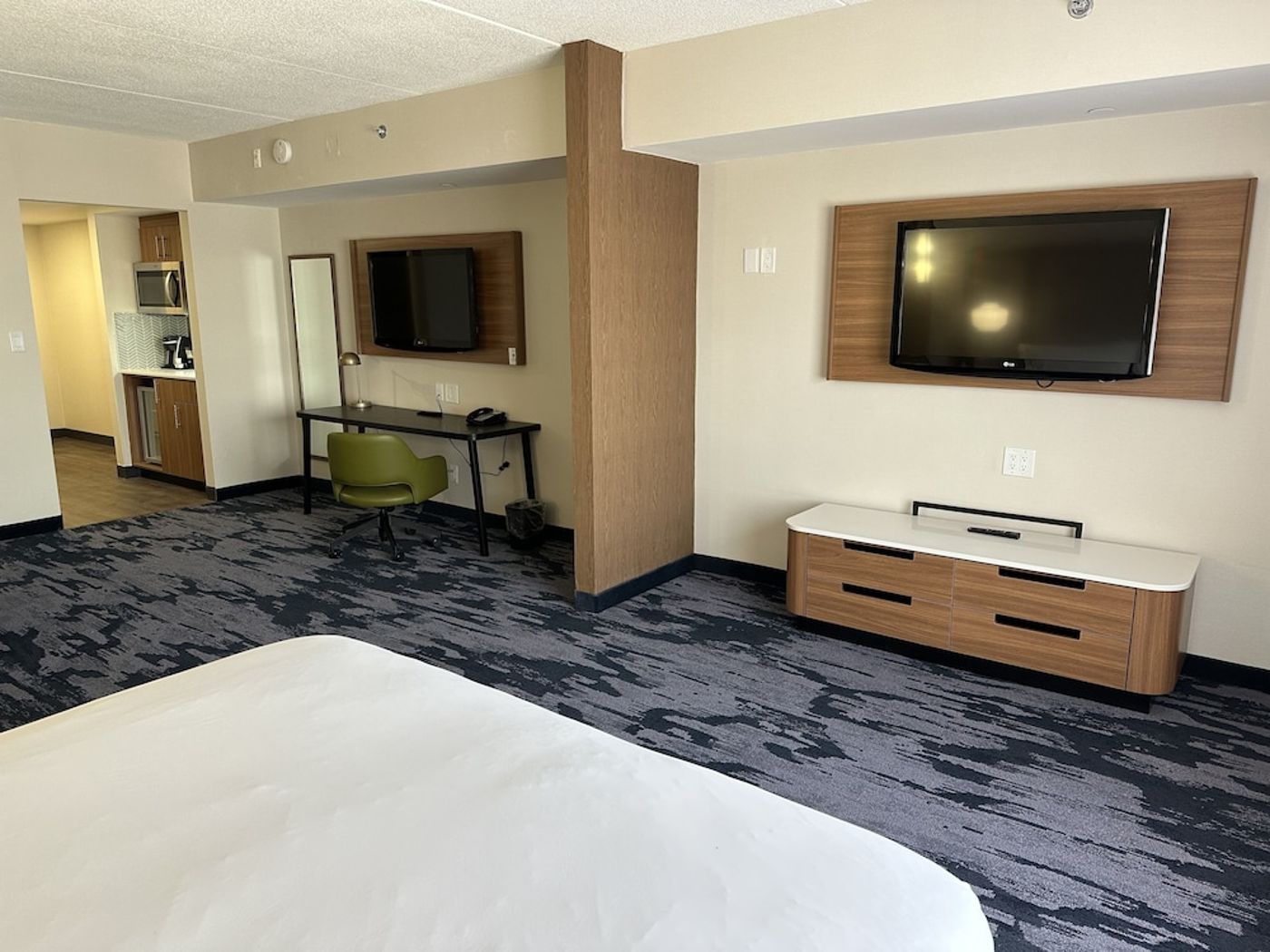 expedia-3163877-12