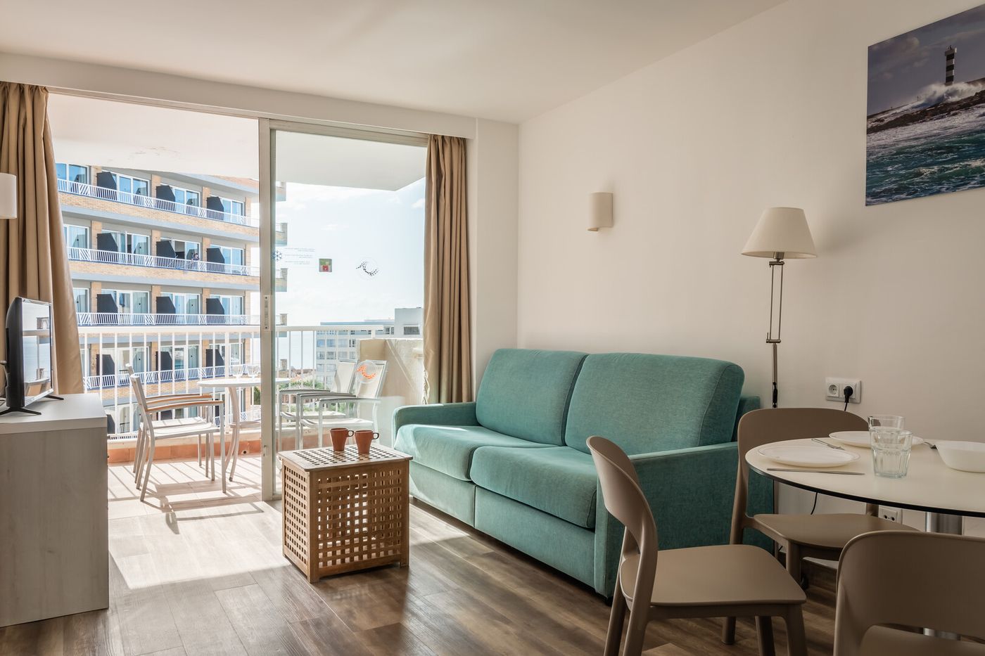 13.05. Vistasol Apartments