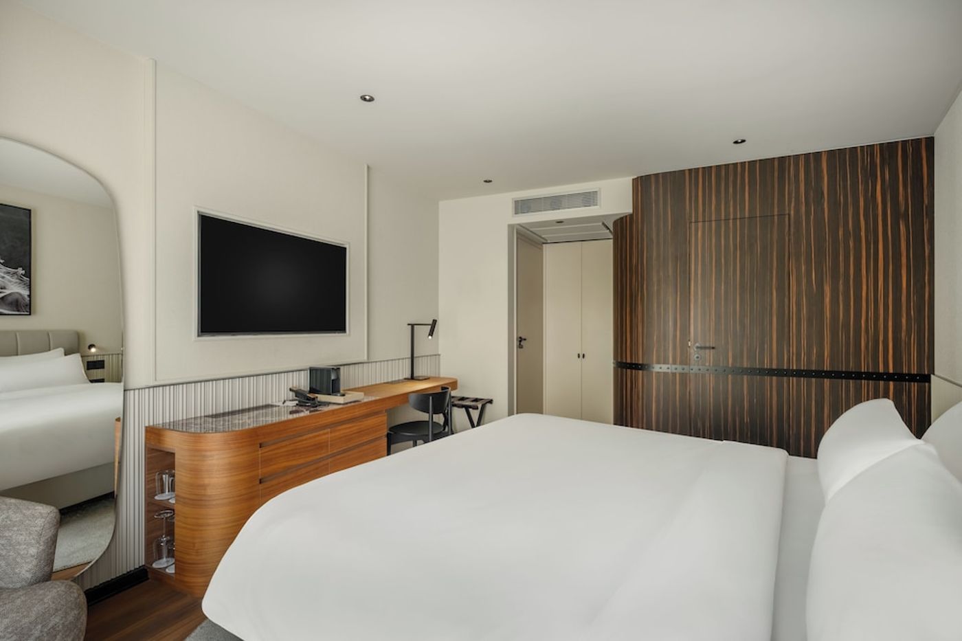 expedia-3164223-25