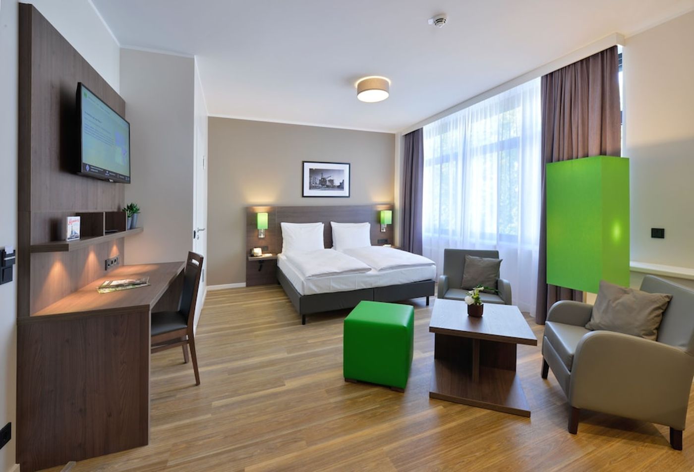 expedia-3161755-1