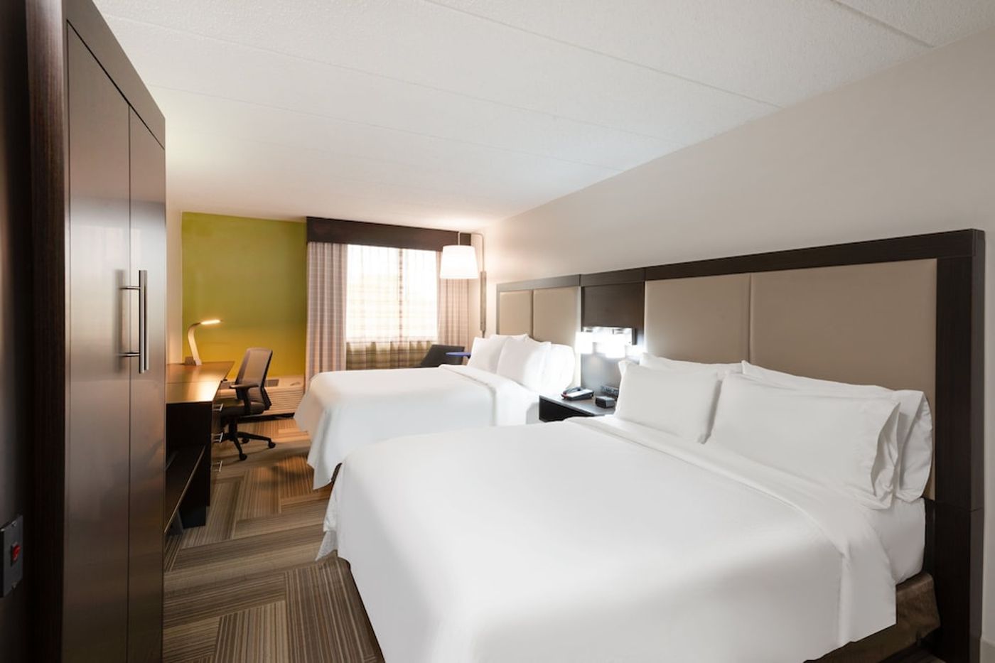 expedia-3161044-14