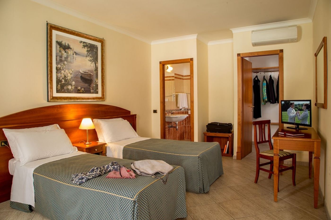 expedia-3163653-15