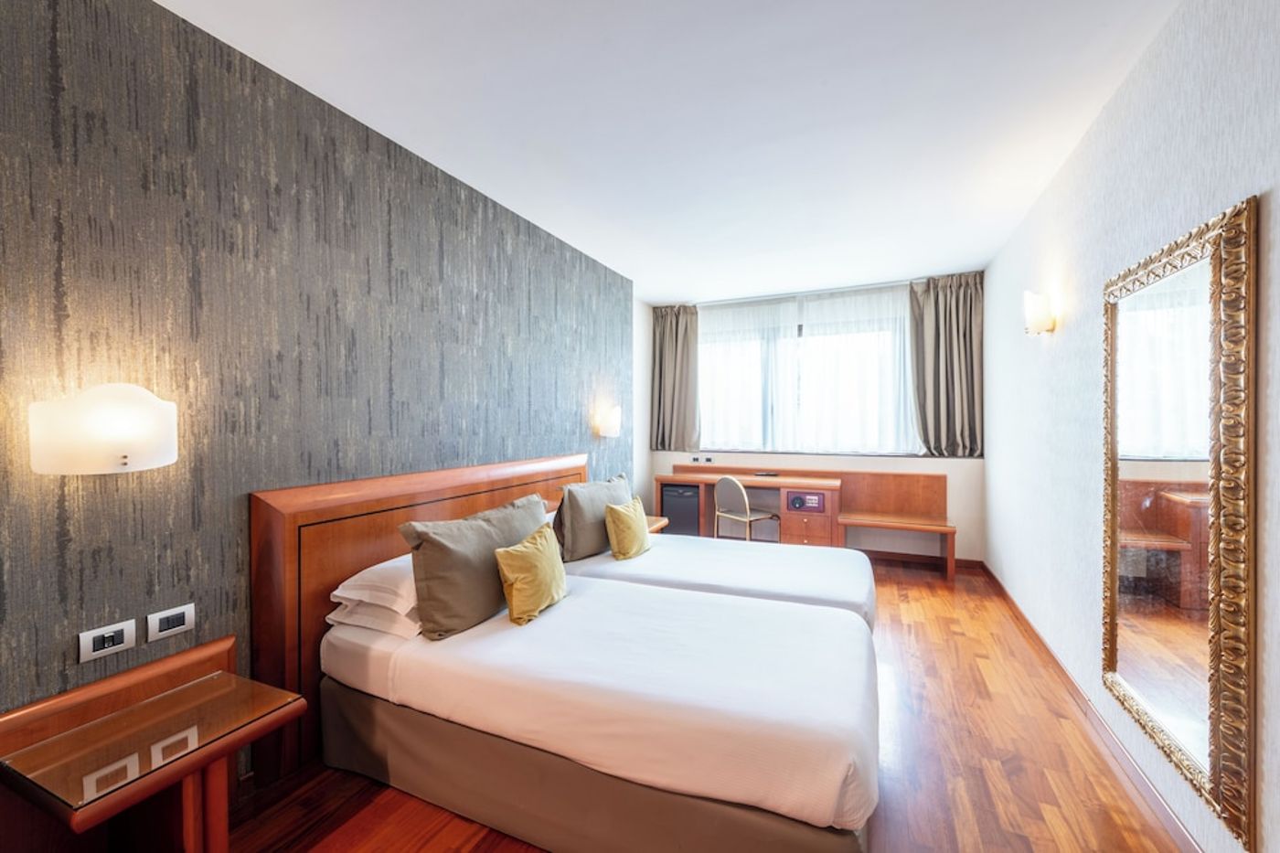 expedia-3165544-27