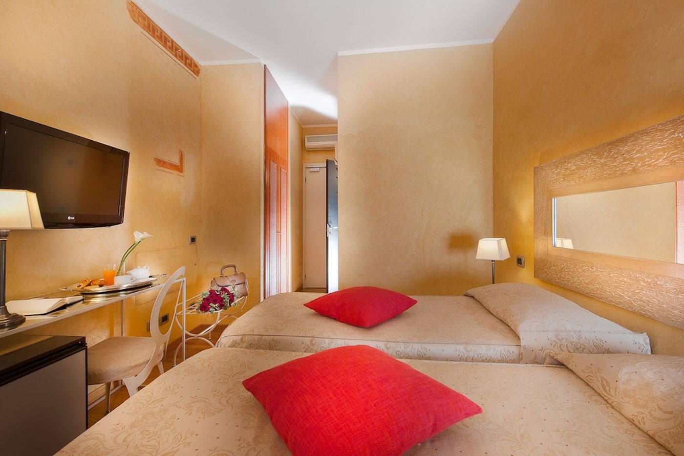 expedia-3158639-18