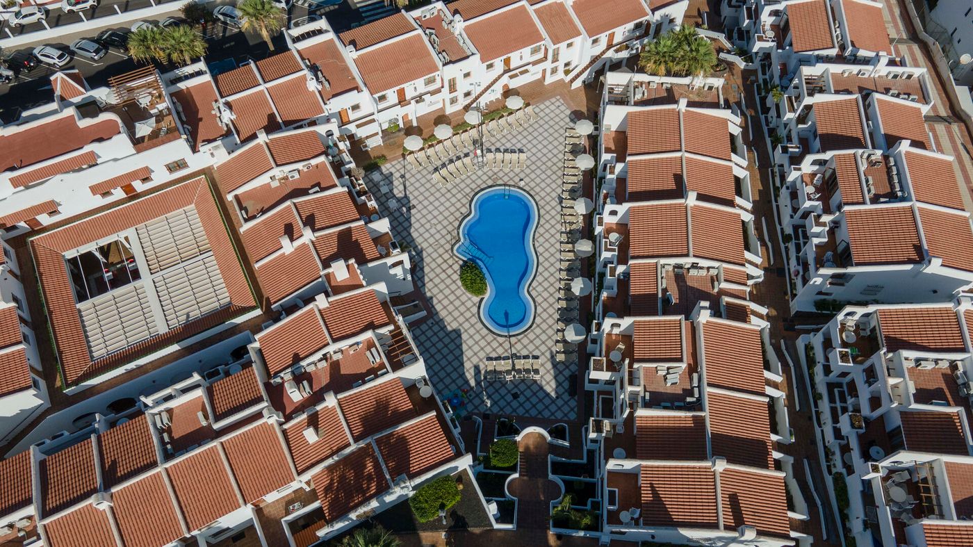 15.12.25 ONA Beverly Hills Suites