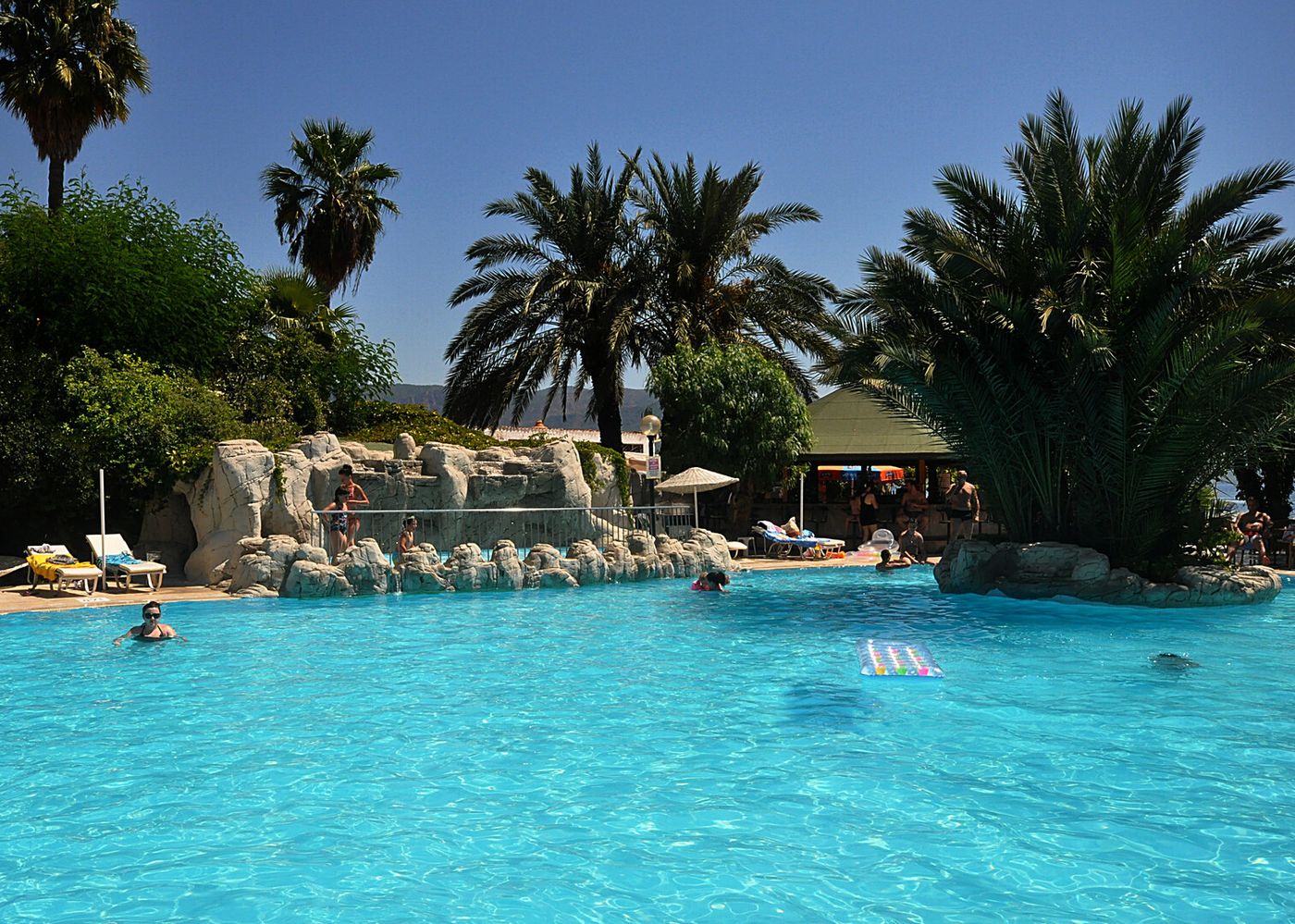 Tropical Beach Hotel