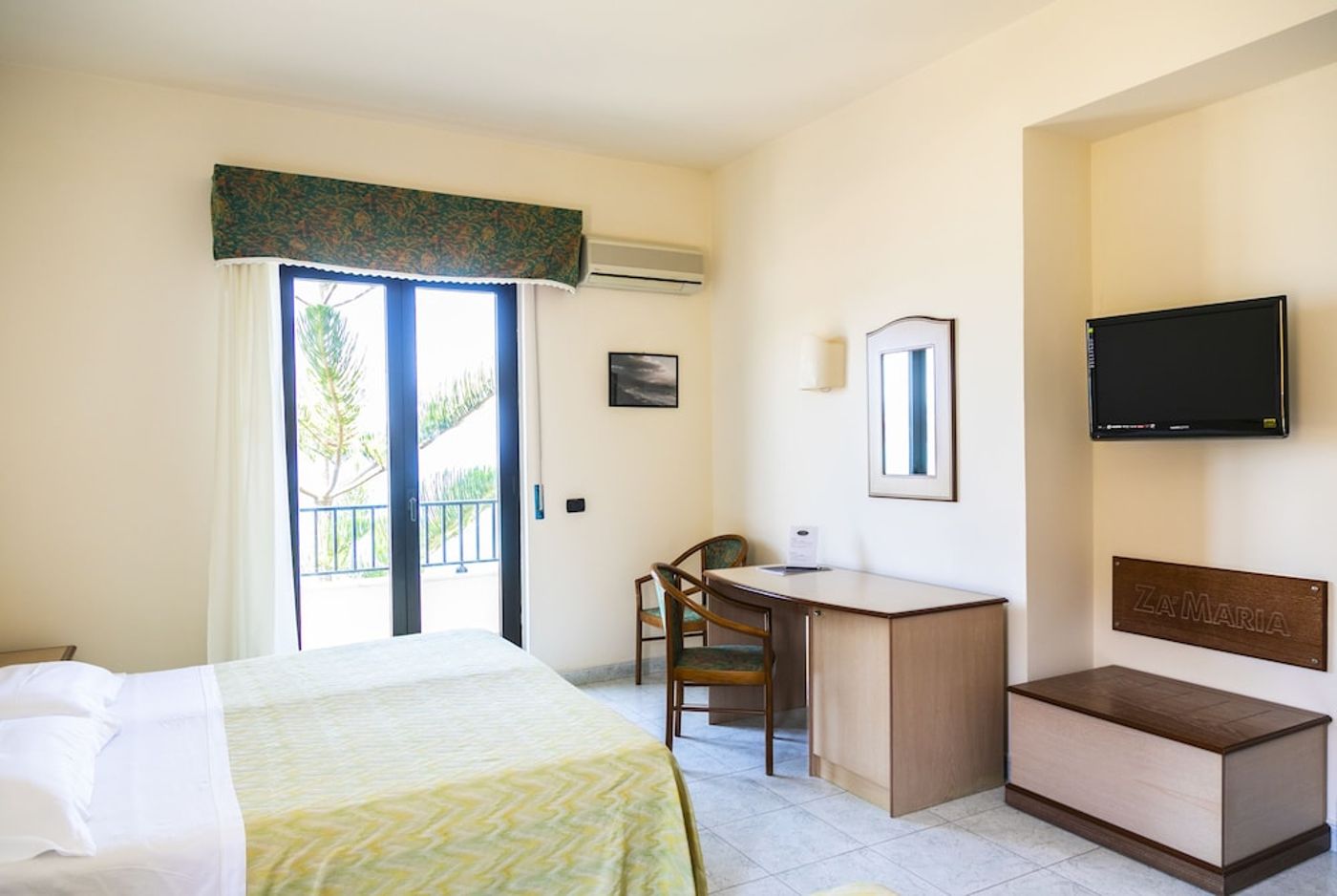 expedia-3166795-25