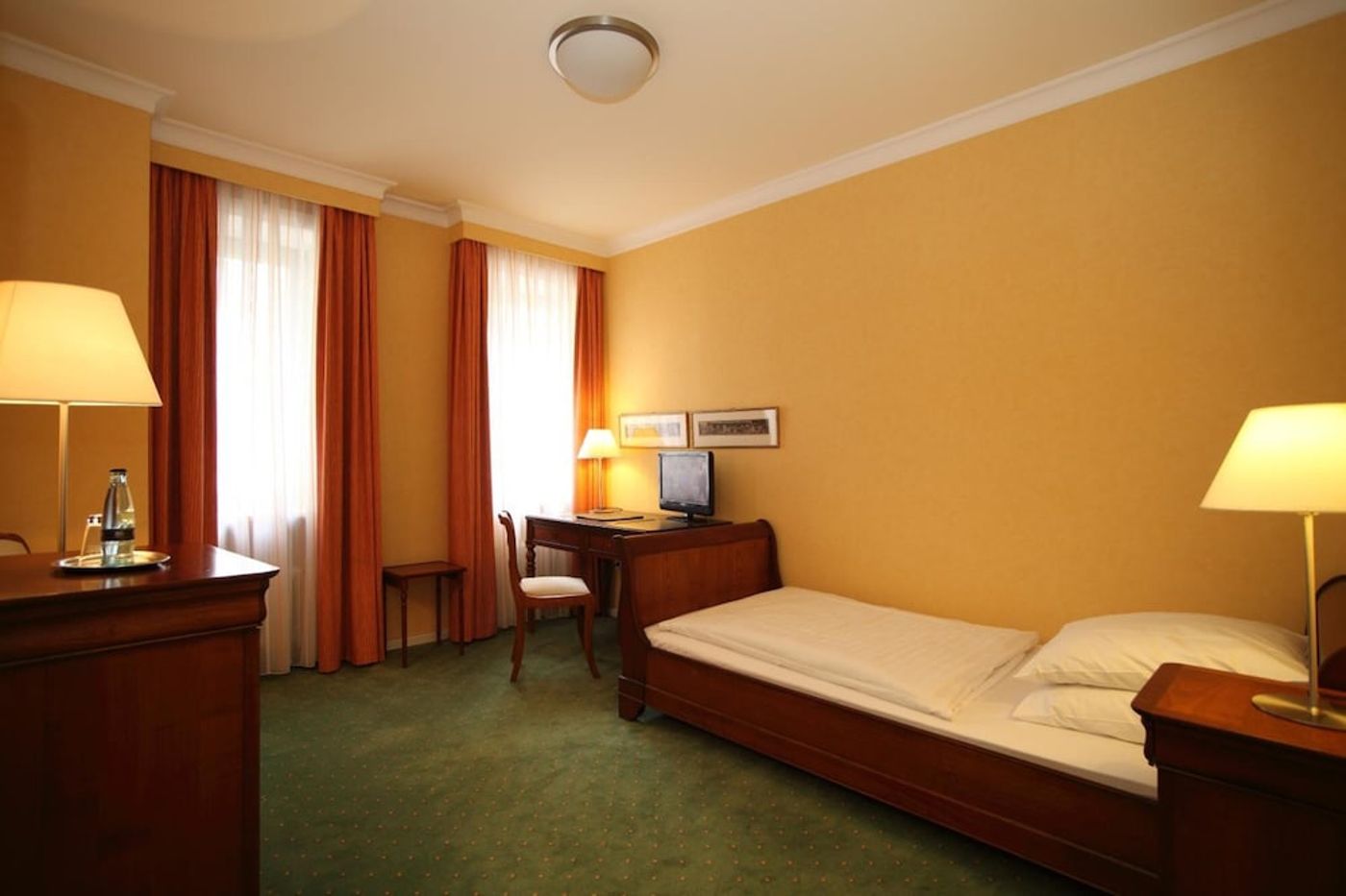 expedia-3159813-13