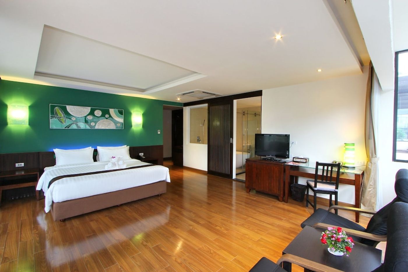 expedia-3165635-14