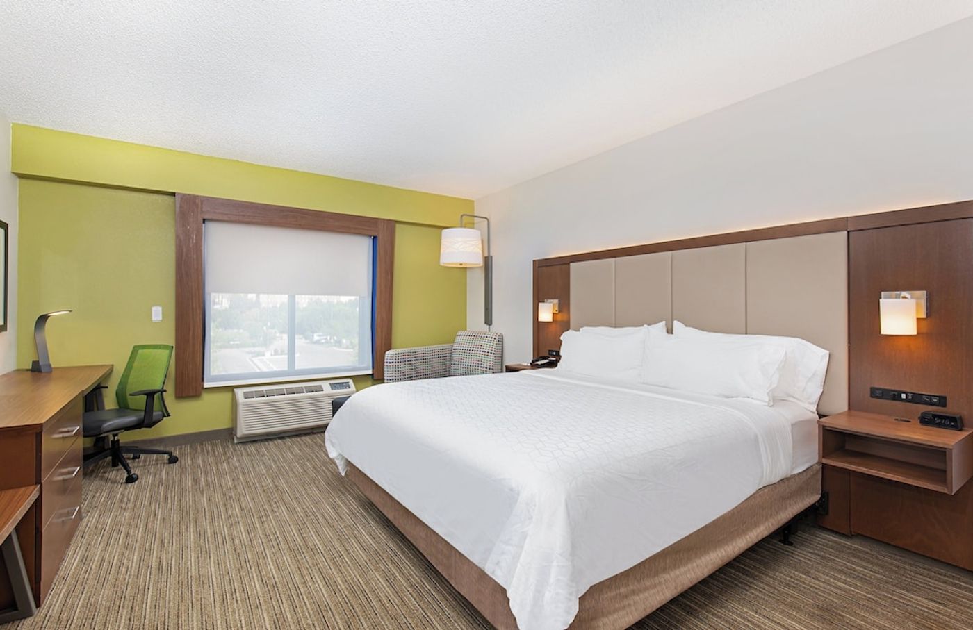 expedia-3160970-30
